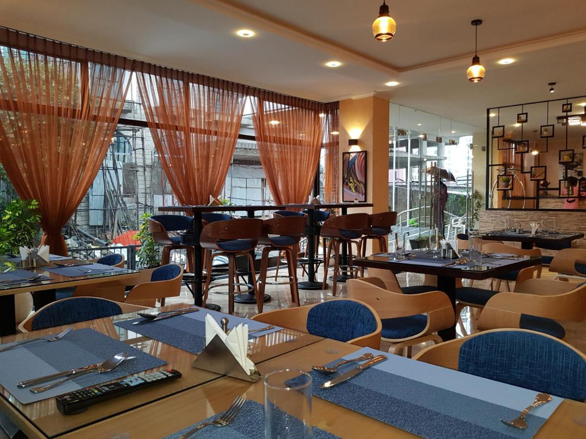 Zemalex Hotel Addis Abeba Esterno foto