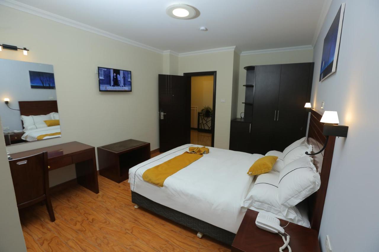 Zemalex Hotel Addis Abeba Esterno foto